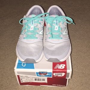 New Balance grey and teal size 9